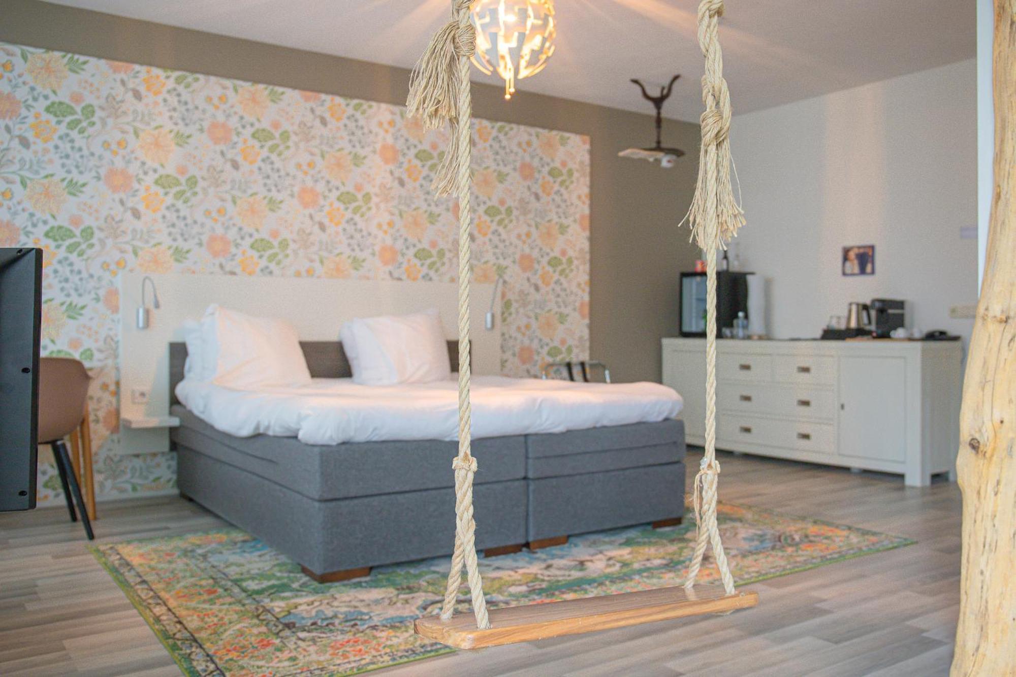 וחנינגן Hotel De Wereld מראה חיצוני תמונה