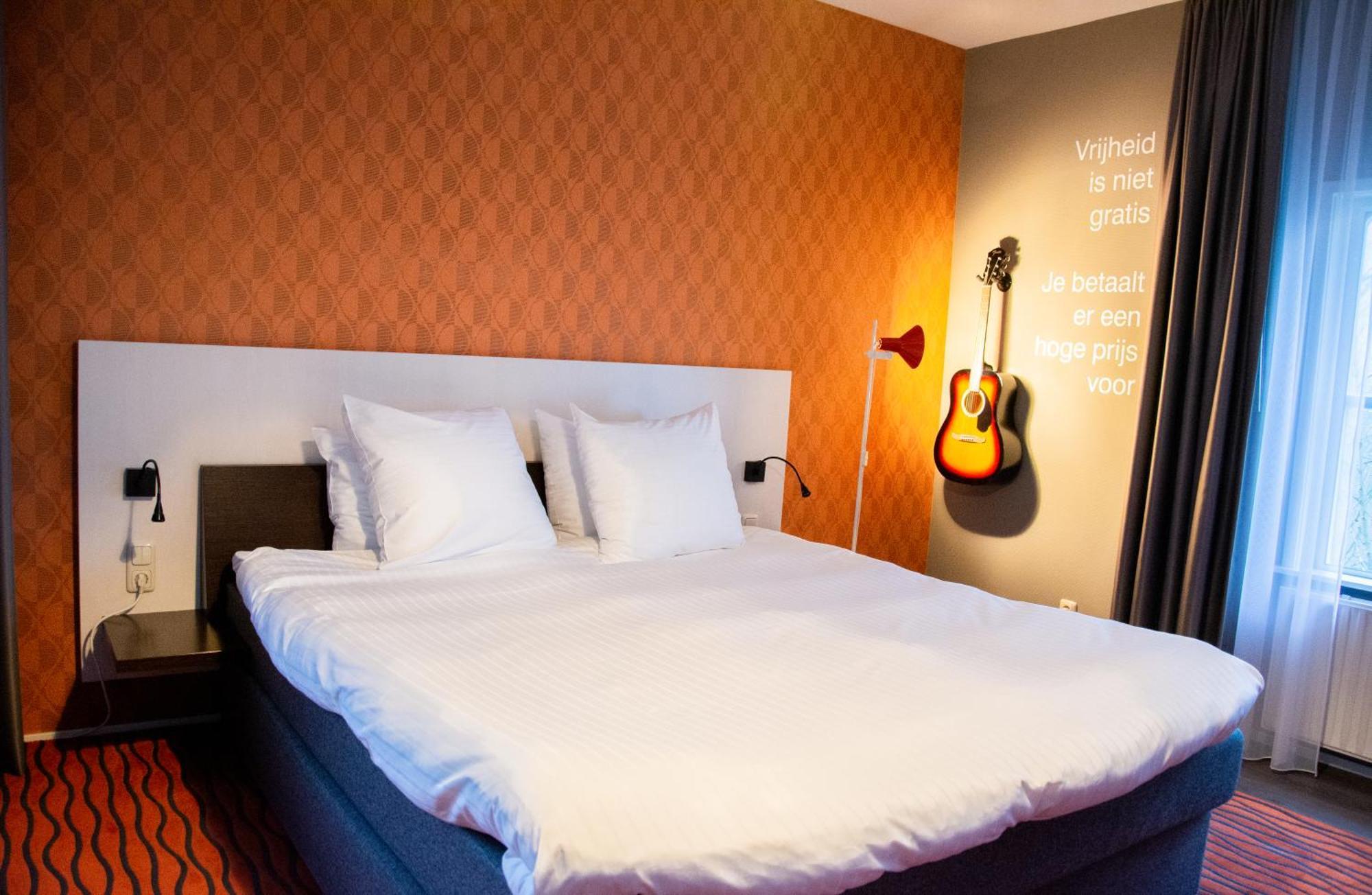 וחנינגן Hotel De Wereld מראה חיצוני תמונה