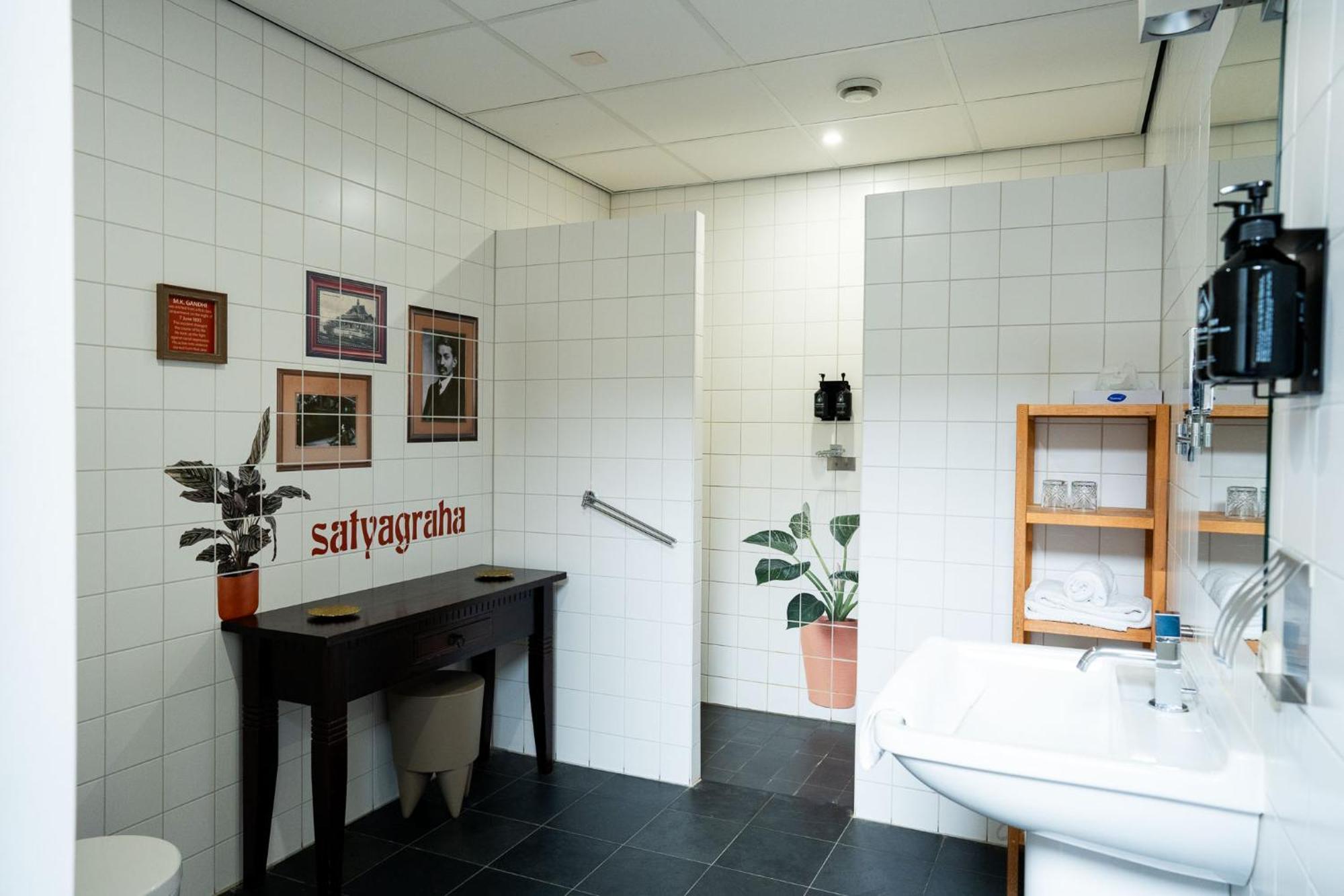 וחנינגן Hotel De Wereld מראה חיצוני תמונה