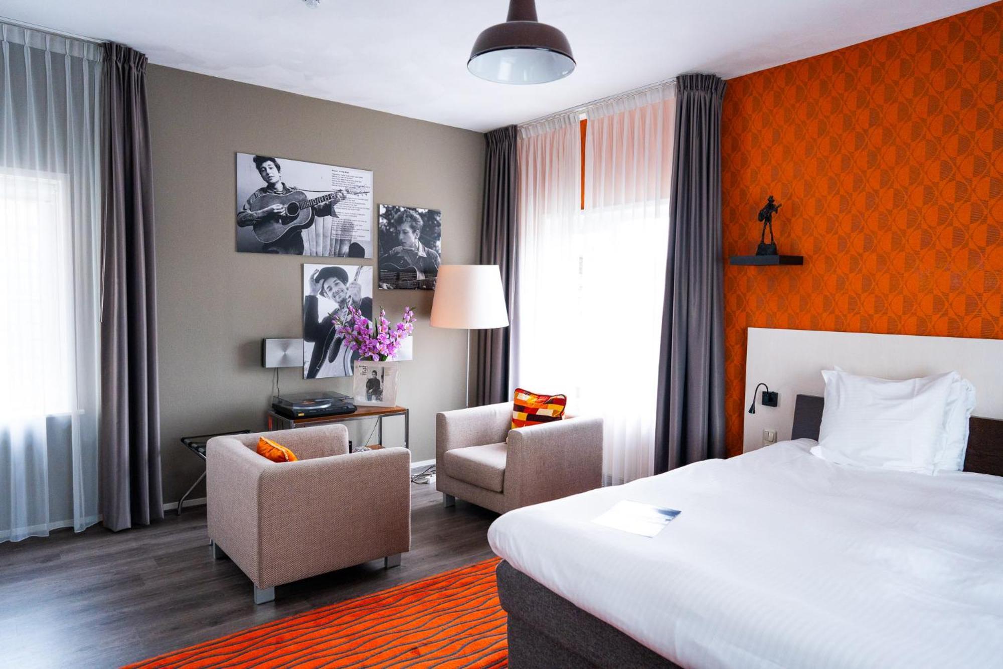 וחנינגן Hotel De Wereld מראה חיצוני תמונה