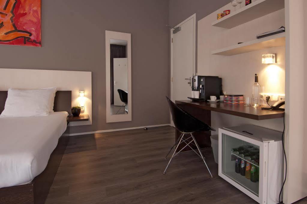 וחנינגן Hotel De Wereld מראה חיצוני תמונה